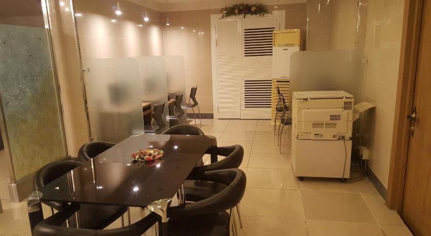 Hotel Olympic Changwon Buitenkant foto
