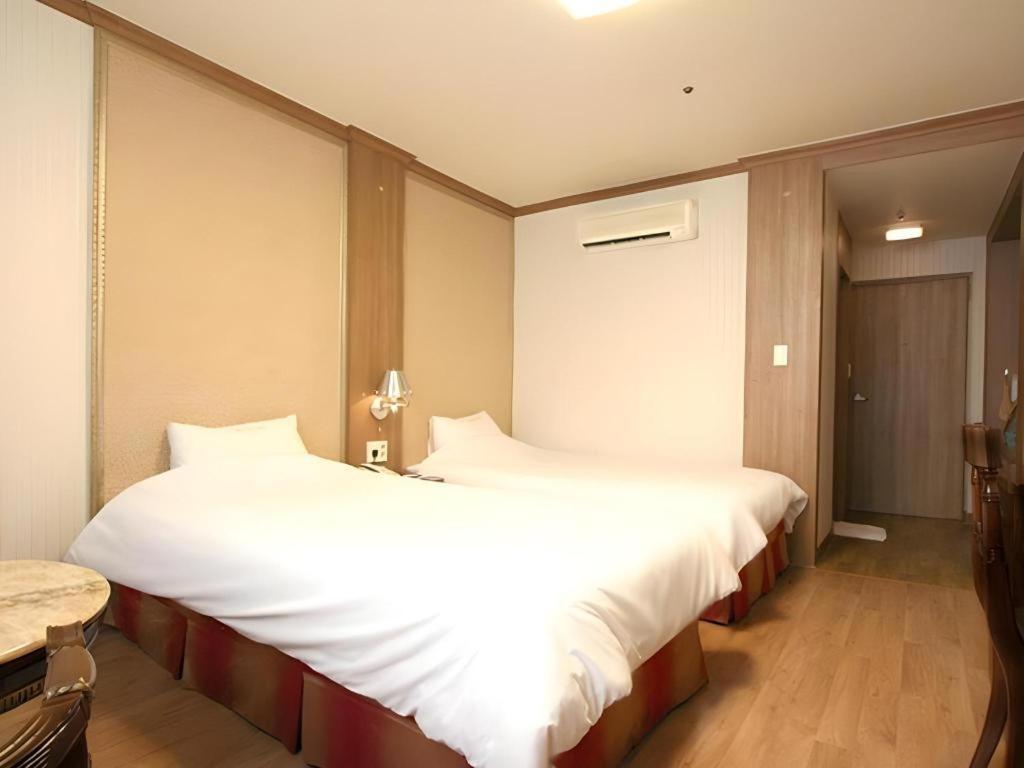 Hotel Olympic Changwon Buitenkant foto